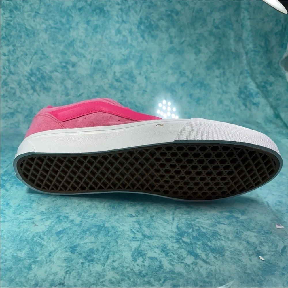 Vans Knu Skool Men’s Hot Pink Low Top Chunky Suede Skate Shoes Size 10.5